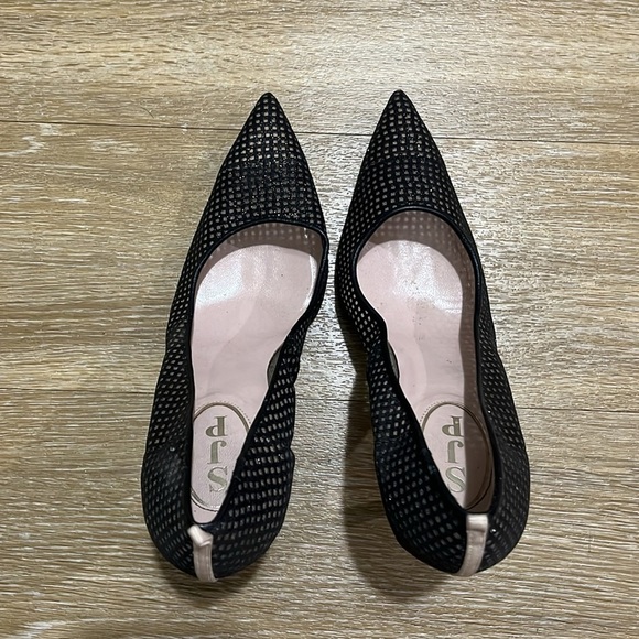 SJP by Sarah Jessica Parker Fishnet Fawn Pumps Shimmer Mesh Pointy Toe Heel 39.5 - Picture 11 of 14